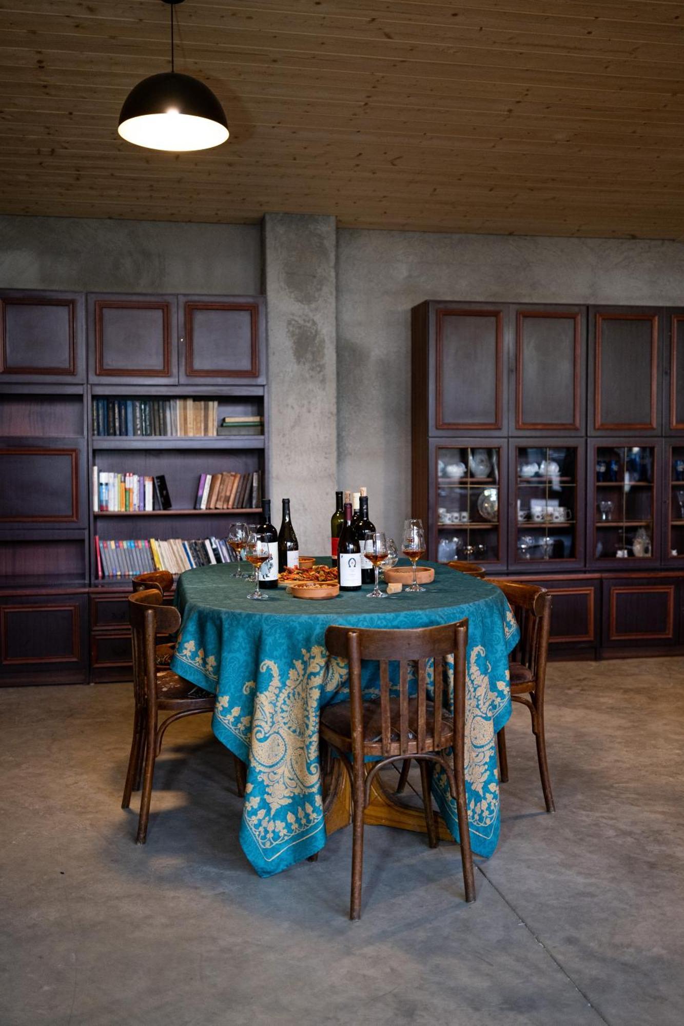 K'vemo Alvani ,,Anna'S" Guesthouse מראה חיצוני תמונה